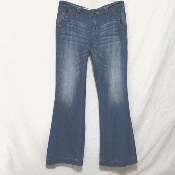 Miss Me Wide Leg Trouser Jeans Mid Rise Lightweight Denim Size 29 Flowy Fit - Picture 1 of 10